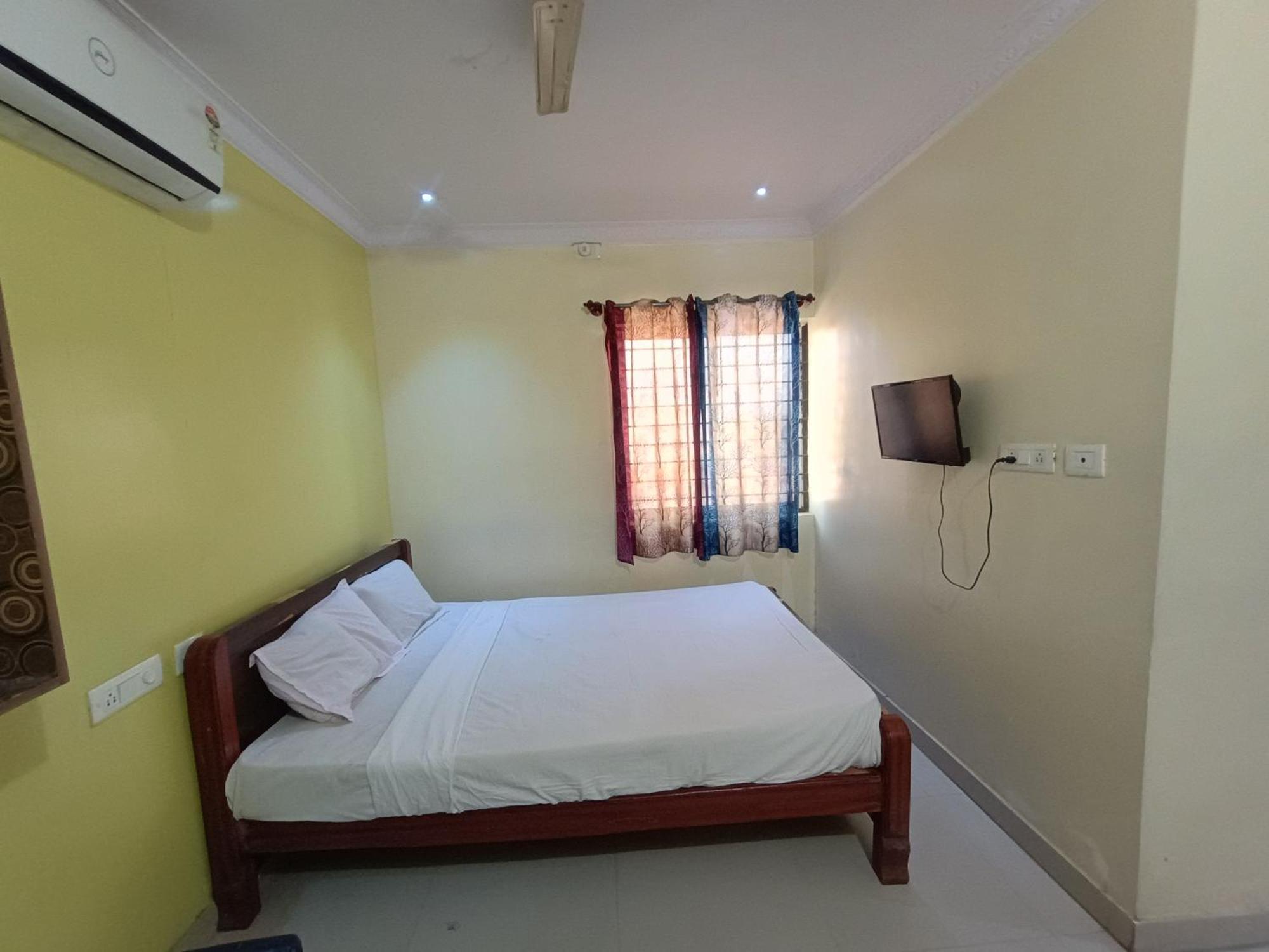 Hotel Malnad Grand Inn Kumbalgod Exterior photo